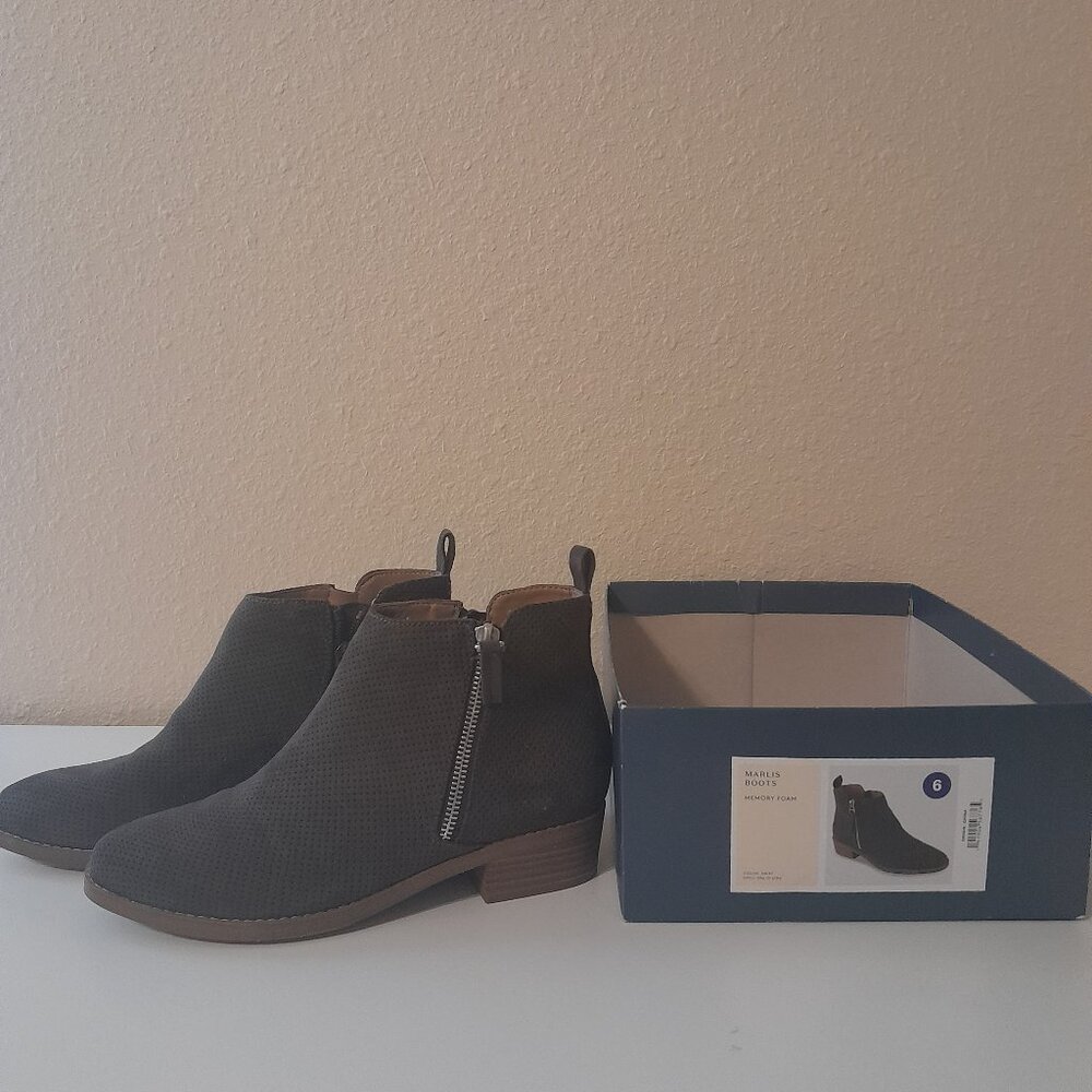 Universal Thread Gray Booties, Hardly Worn! Sz 6